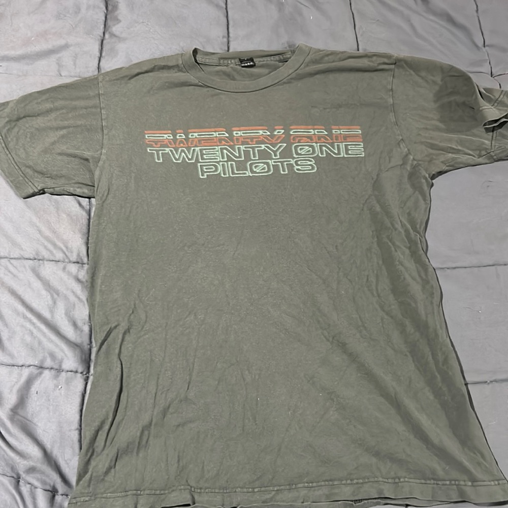 Twenty One Pilots Gray Tee Shirt